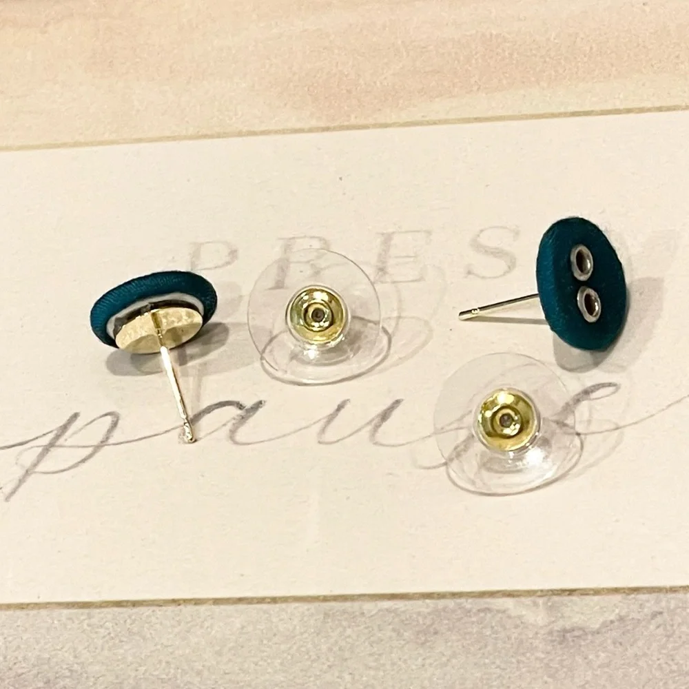Handmade green fabric button earrings w- 18k GP posts - Picture 10 of 10